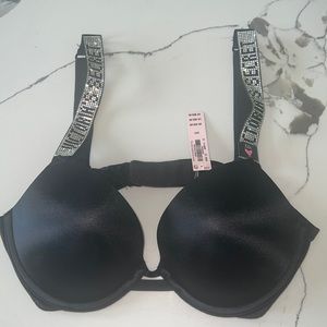 Victoria’s Secret very sexy push up bra